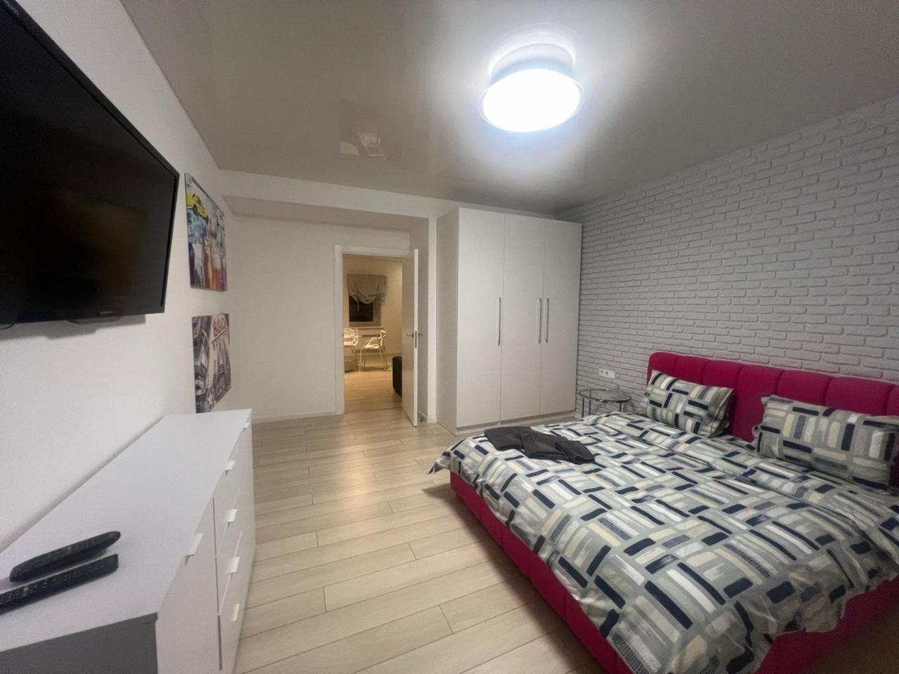 2-Room Luxury Apartment In The Center Kyiv Exterior photo